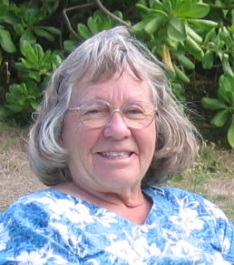 Patricia Lyndon Loomis
(nee Garrow)
1932 - 2012